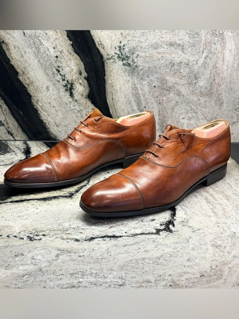 Santoni description beautiful